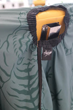 Load image into Gallery viewer, High Top Tora Cape
